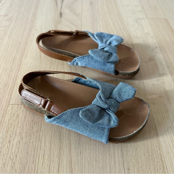 🎉HP🎉 Gap Chambray Bow Sandals - Picture 4 of 7